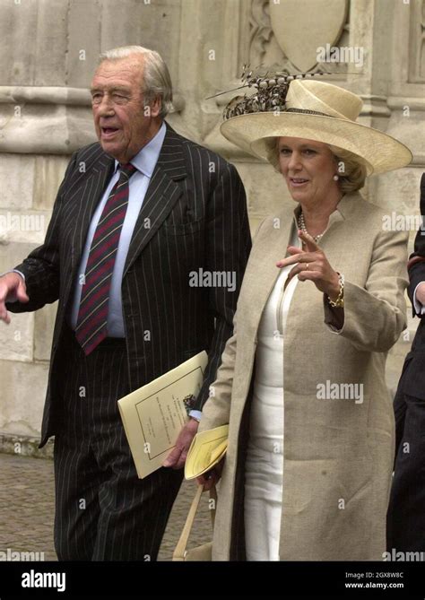 Camilla Parker Bowles et son père Bruce Shand à l abbaye de Westminster