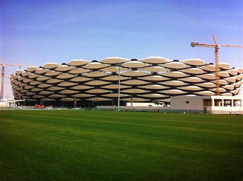 Stadium Trunk In Basra Fayhaa Iraq ملعب جذع النخله في البصره الفيحاء