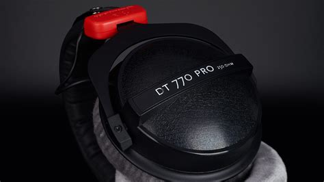 Beyerdynamic DT 770 Pro LTD/250 Ohm Review | headphonecheck.com