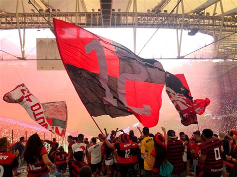 Torcida Do Flamengo Esgota Ingressos Do Setor Contra Athletico