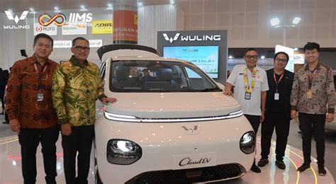 Wuling Cloud Ev Resmi Diniagakan Di Kota Pahlawan Dalam Iims Surabaya