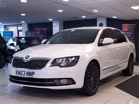 SKODA SUPERB 2 0 LAURIN AND KLEMENT TDI CR DSG 5 Dr