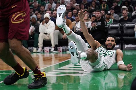 Celtics Puts Cavaliers Away To Remain Unbeaten In Boston