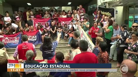 Professores estaduais do Piauí voltam às ruas para reivindicar ajuste