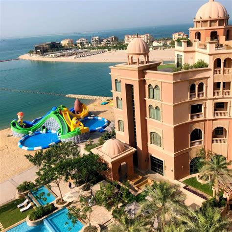 A Guide To Hotel Beaches And Pools In Doha Qatar New In Doha