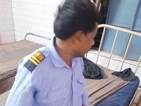 Security Guard Slept Naked In The Ward Of Womens Hospital महिला