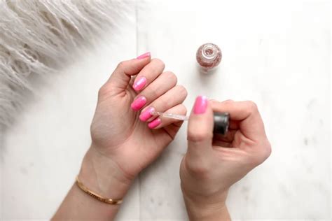 How To Remove Nail Polish Without Remover 12 Ways TheBoBs