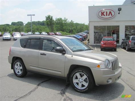 Light Sandstone Metallic Jeep Compass Sport X Photo