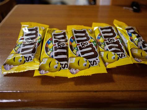 M&M's уберет из рекламы говорящие конфеты из-за критики их нового ...