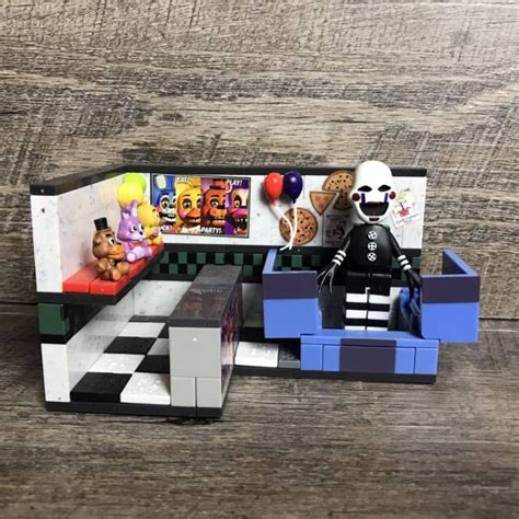 Mcfarlane Toys Five Nights At Freddys Fnaf Prize Corner 104pc Buildable Set For Sale Online Ebay