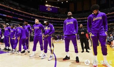 Nba21日战报：雄鹿险胜76人 “洛杉矶德比”湖人不敌快船篮球什么值得买