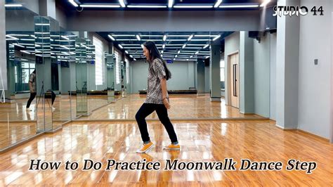 How To Do Moonwalk Dance Stepmoonwalk Dance Tutorial Youtube