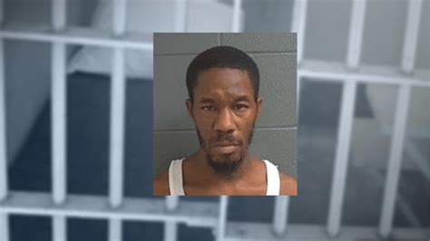 Fulton Man Arrested For Resisting Arrest Possession