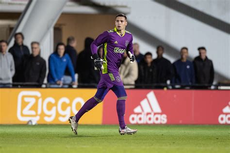 Ajax Keeper Gorter Moet Jong Oranje Debuut Door Blessure Uitstellen