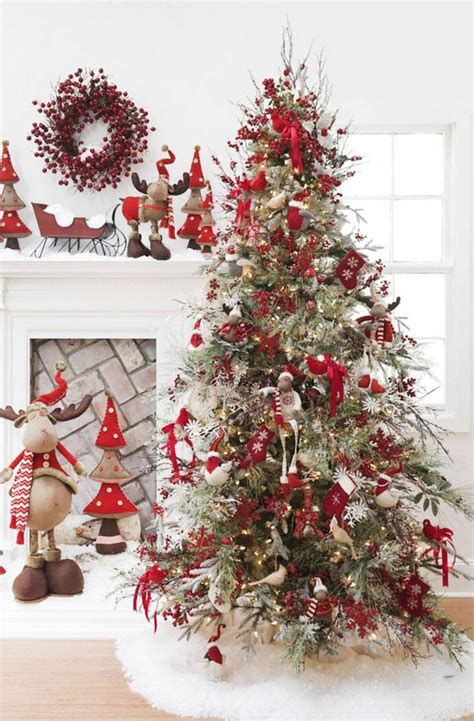 13 Amazingly Beautiful Christmas Tree Decorating Ideas — Whatever Is