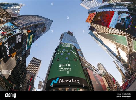 L Cran Vid O De L Change Nasdaq New York Affiche La Publicit Pour