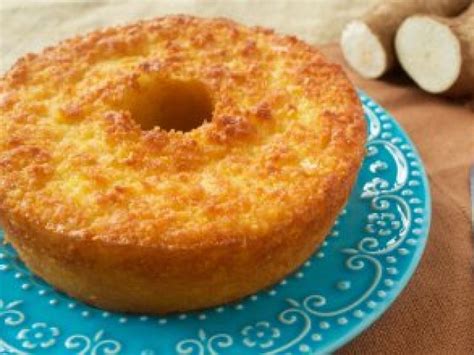 Receitas de São João aprenda a fazer Bolo de Aipim no Liquidificador