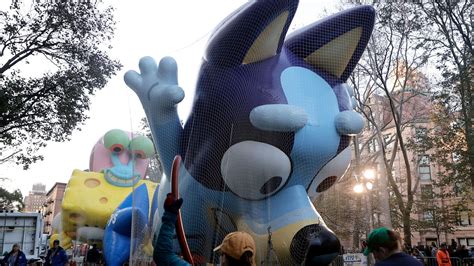 Los globos para el desfile de Acción de Gracias toman forma en Nueva York