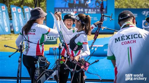 México pasa a cuartos de final en tiro con arco femenil en los Juegos