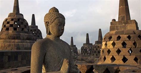 Rondleiding Borobudur Vulkaan Merapi En Prambanan Getyourguide