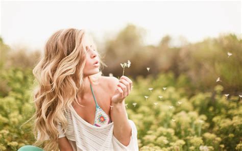 Blonde Girl Dandelion Summer Mood Hd Wallpaper Bloghistoria