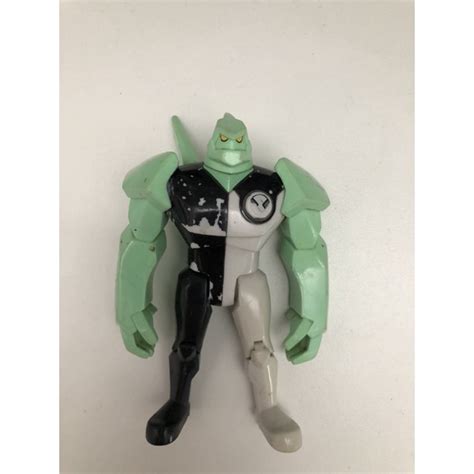 Boneco Ben 10 Diamante BANDAI Shopee Brasil