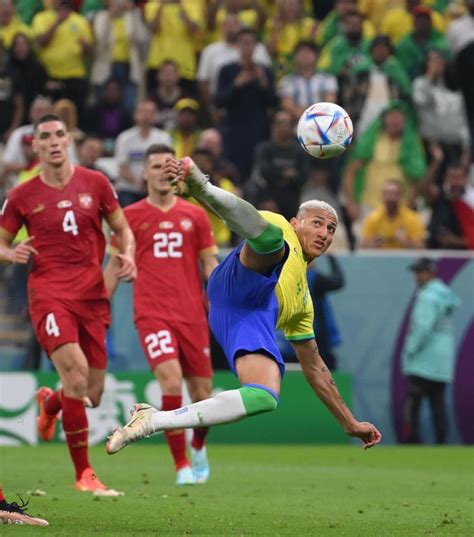 ブラジル代表 2得点リシャルリソンの芸術弾にネット驚がく「キャプテン翼並み」 サッカーw杯 デイリースポーツ Online