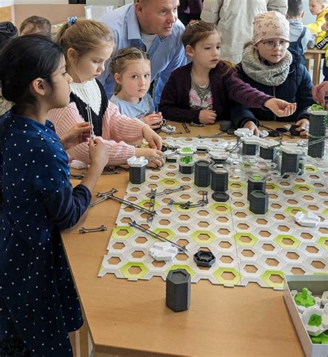 Kleine Forscher im MINT Zentrum BSGG Berufliche Schulen Groß Gerau