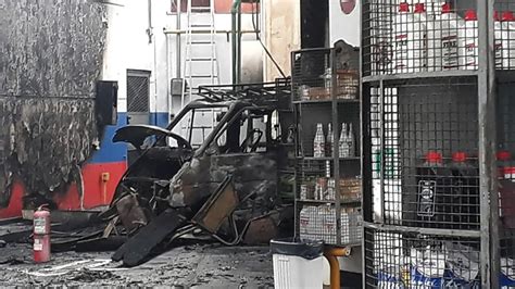 Incendio Y Explosión En Un Depósito De Ypf En Córdoba Minuto Neuquen