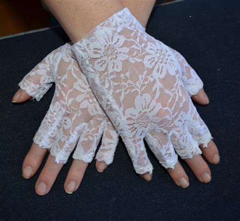 White Lace Wedding Gloves Bridal Gloves Fingerlass Gloves Bridal