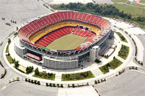 Washington Commanders Stadium Tour - Steven Vega Headline