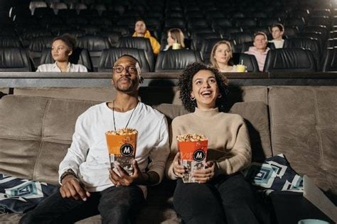 Tips Memilih Tempat Duduk Bioskop Paling Enak Untuk Nonton Bersama