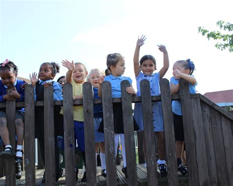 Harold Court Primary School Home
