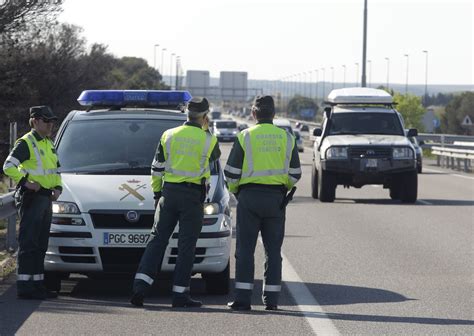 Un Hombre Se Hace Pasar Por Guardia Civil Para Intentar Secuestrar A Un