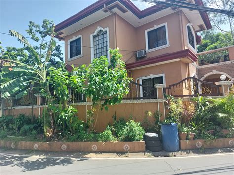 Semi Furnished House And Lot For Sale In Bf Resort Las Pinas