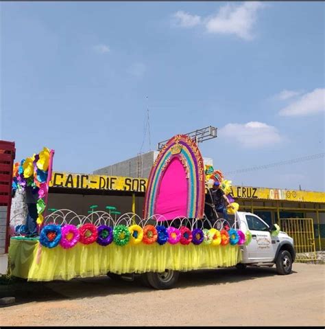 Decoracion Carro Alegorico Decoracion De Carros Decoraciones