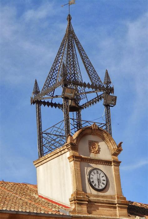 De Catafalco Y Oro La Camara De Javier Salamanca En Riaza Segovia