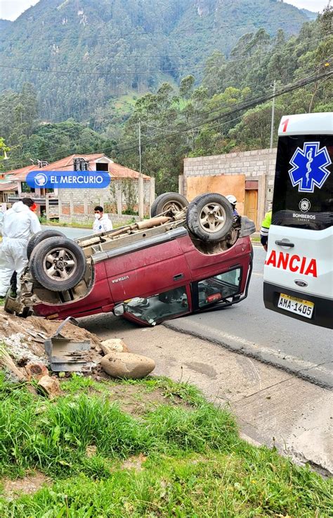 Diario El Mercurio on Twitter Cuenca Un vehículo Vitara con cinco