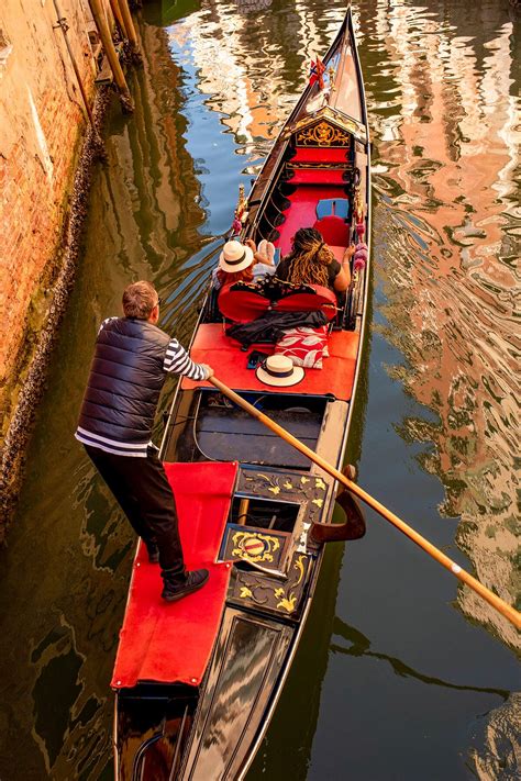 Should You Take A Gondola Ride In Venice