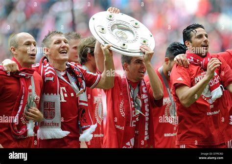 Bayern Munich S Arjen Robben L R Bastian Schweinsteiger Philipp