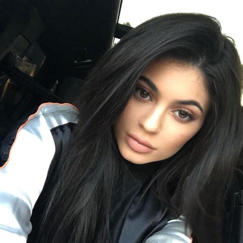 Kylie Jenners 5 Tips For Scoring The Perfect Selfie Teen Vogue