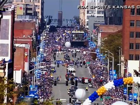 Photos Of Royals Fans At World Series Parade Business Insider