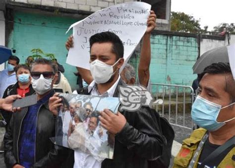 Previo A Llegada De AMLO Exigen Justicia Por Crimen De Jacinto Romero