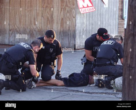 Police officers making arrest. Kansas City, MO, Police Street Stock ...