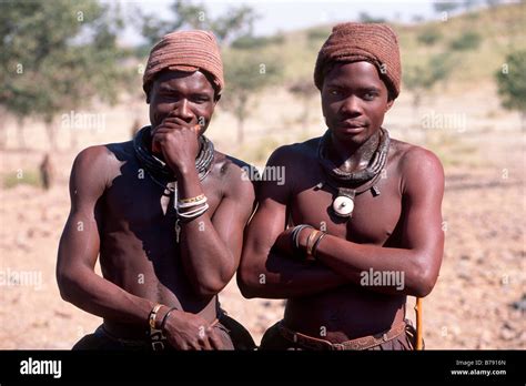 Himba M Nner Portrait Kaokoveld Namibia Afrika Stockfotografie Alamy