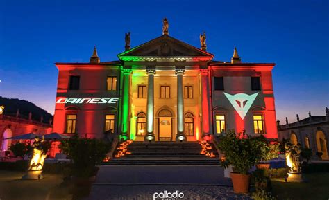 Illuminazione Architetturale Led Facciata Villa Fari Noleggio Service