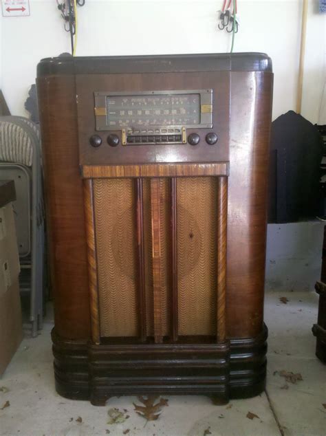 My Grandparents Console S Rca Radio I Listened To The Radio