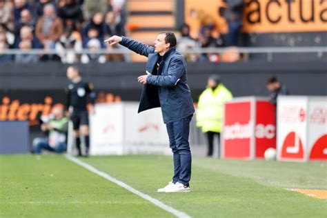 Lorient Régis Le Bris après Strasbourg 3 1 On est toujours sur