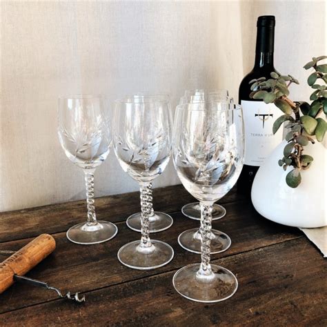 6 verres à vin en Cristal d Arques modèle Épi Fleury Ma valise en carton