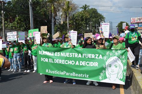 ABORTO EN EL SALVADOR MUERTES CRIMINALIZACIÓN Y REVICTIMIZACIÓN IWMF